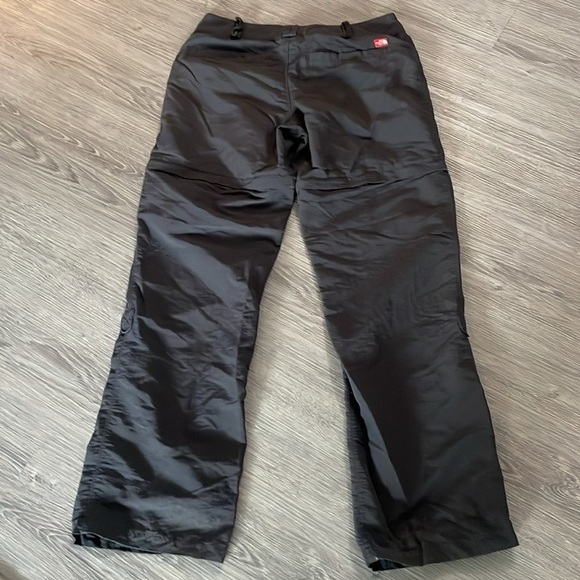 The Northface Women’s Convertible Paramount Cargo Trail Pants / Shorts size 8 - Picture 11 of 11